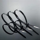 Kabeļu pārvaldības rāvējslēdzējs